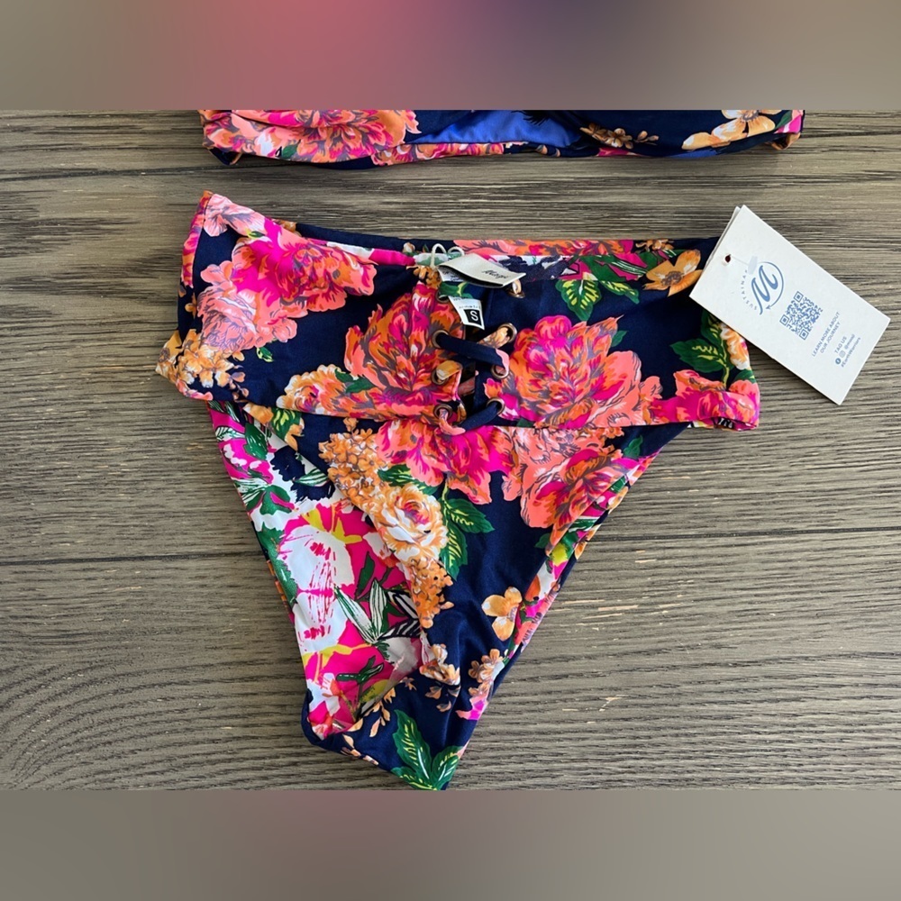 Maaji Peony Ebony Puff Sleeve Bikini Top M & Applause Reversible Bikini Bottom S - Picture 16 of 16